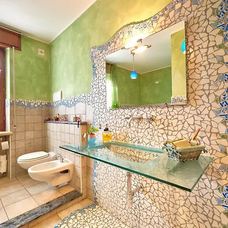 Domus Apartment